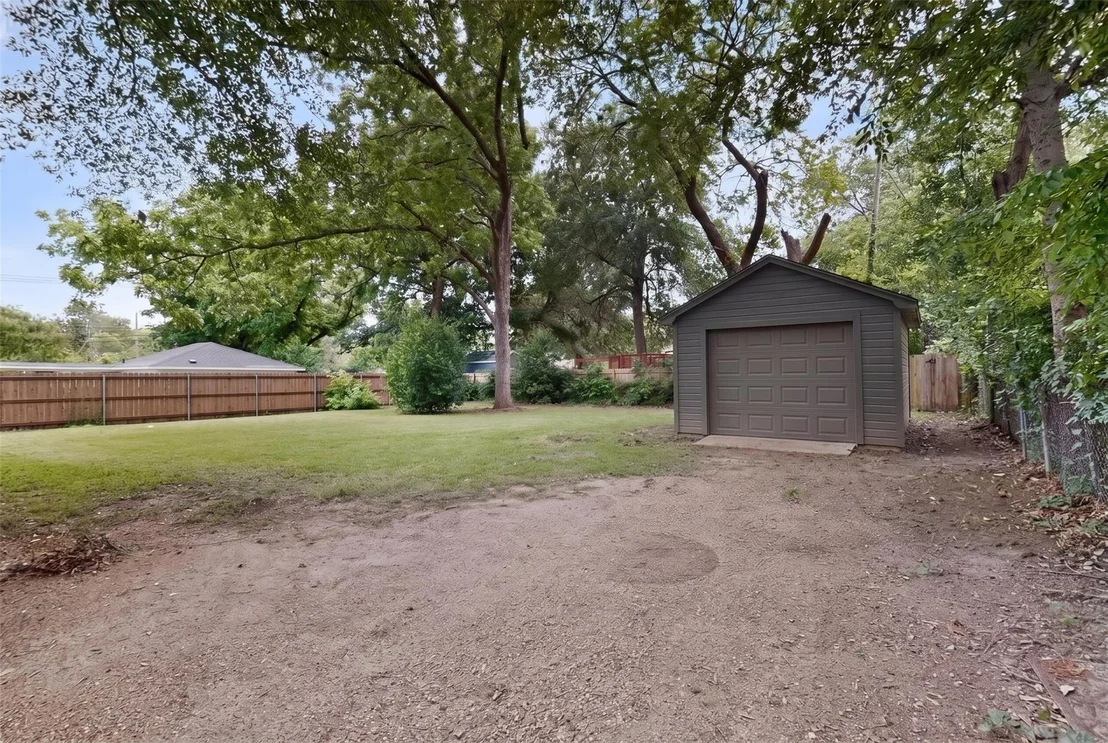 Photo of 405 Elm Drive