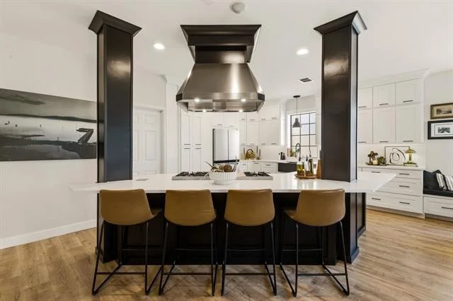 Photo of 404 Fairway Bluff Drive