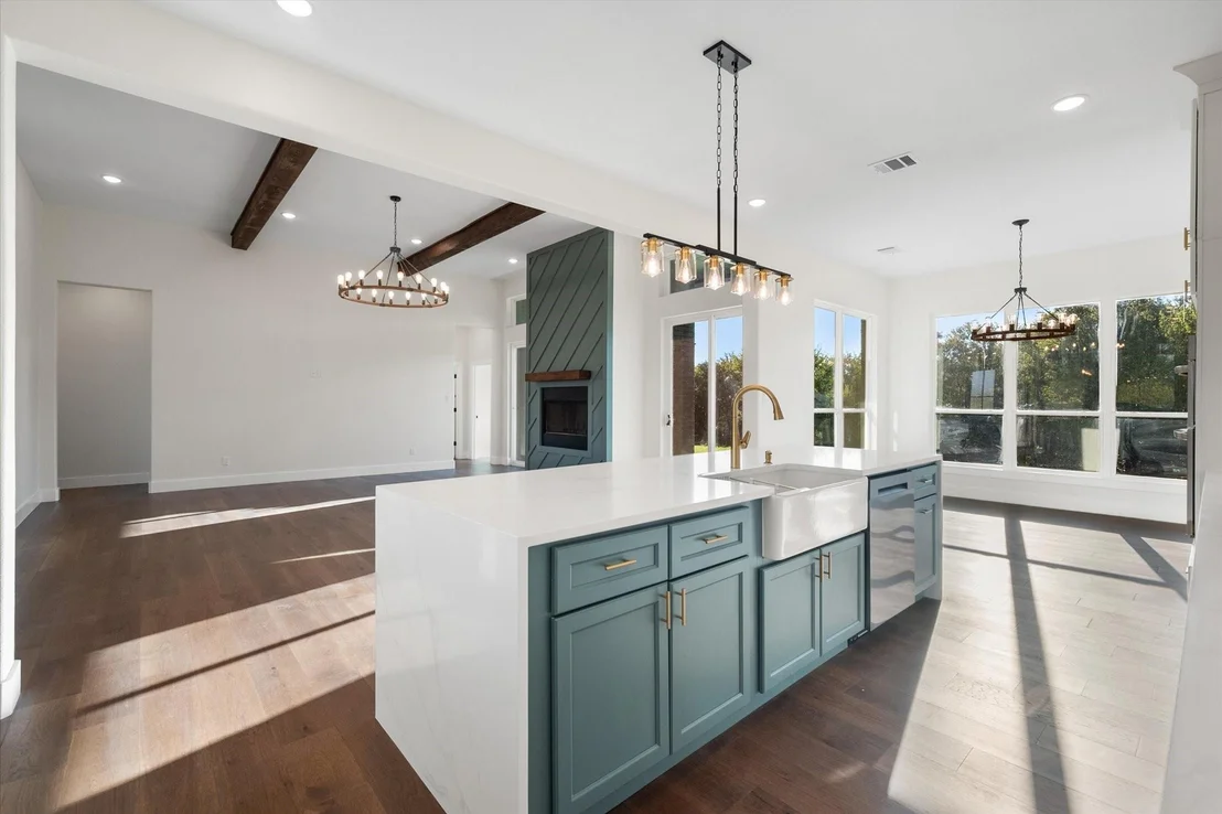 Photo of 554 Shoreside Drive