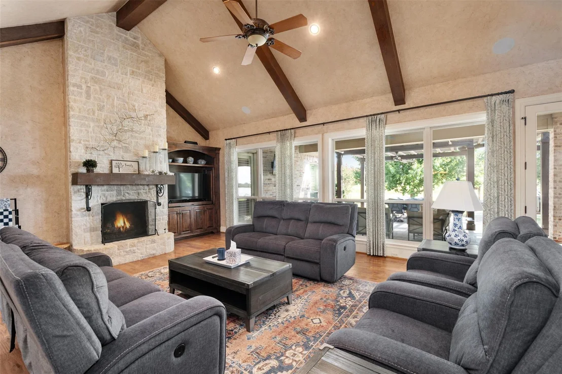 Photo of 229 Lakeside Drive