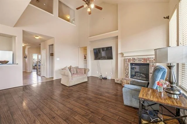 Photo of 409 Crown Oaks Drive