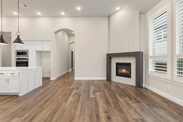 Photo of 1701 Deerwood Lane