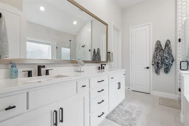 Photo of 7221 Redwood Road