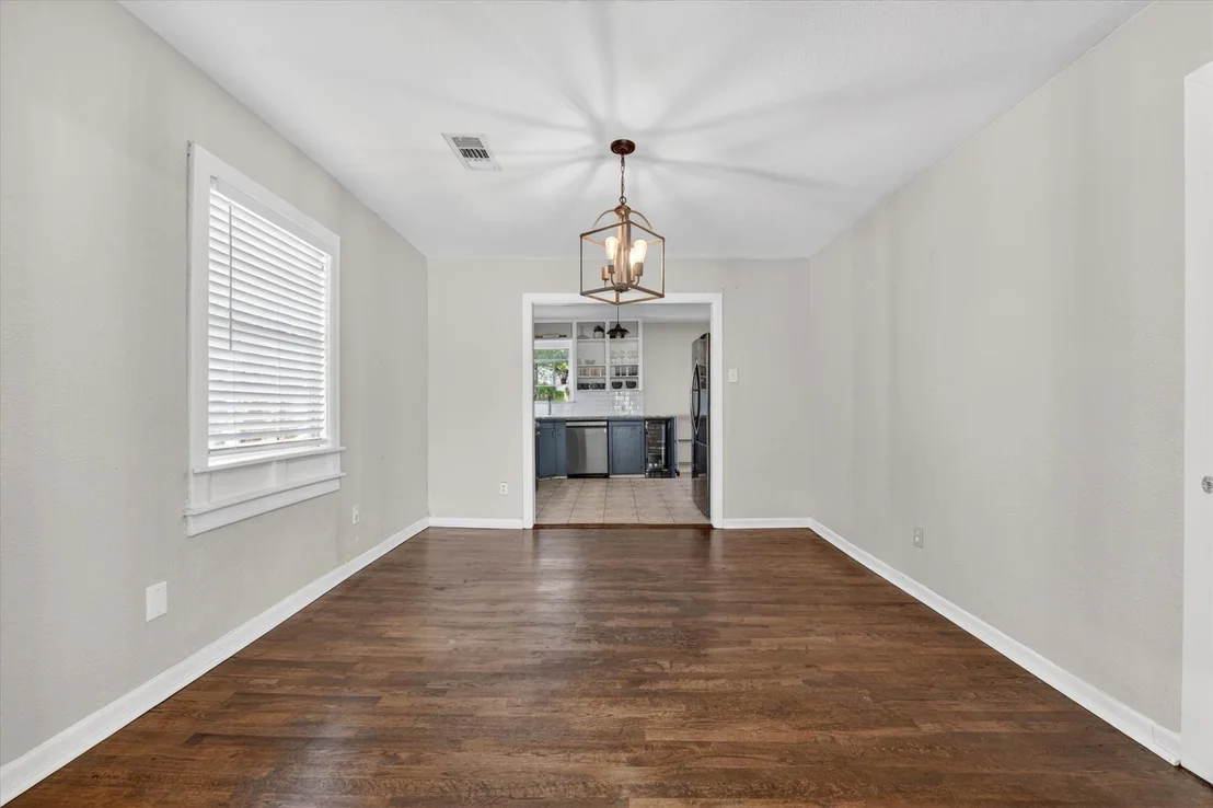 Photo of 2129 Cardinal Lane