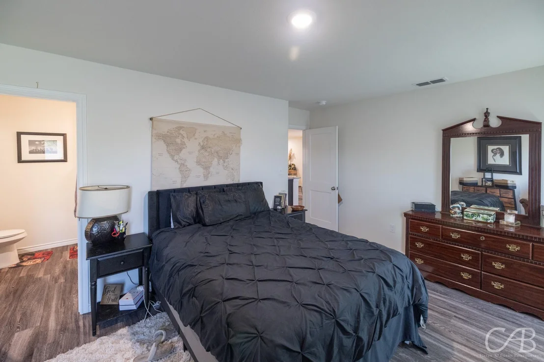 Photo of 7910 Vineyard Drive