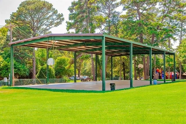Photo of 321 Lakeview Drive