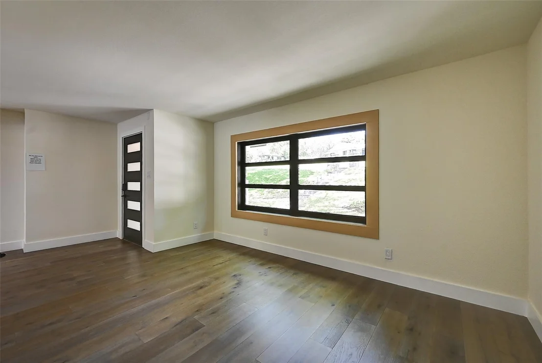 Photo of 3900 Pelham Road