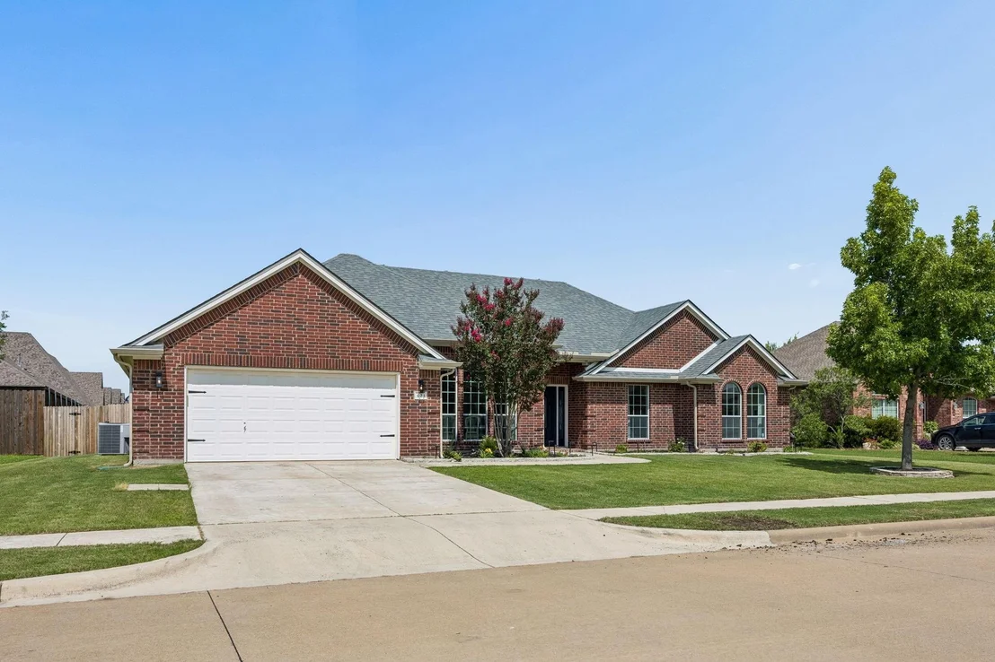 Photo of 671 Stefhanie Drive