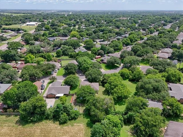 Photo of 316 E Chapman Road