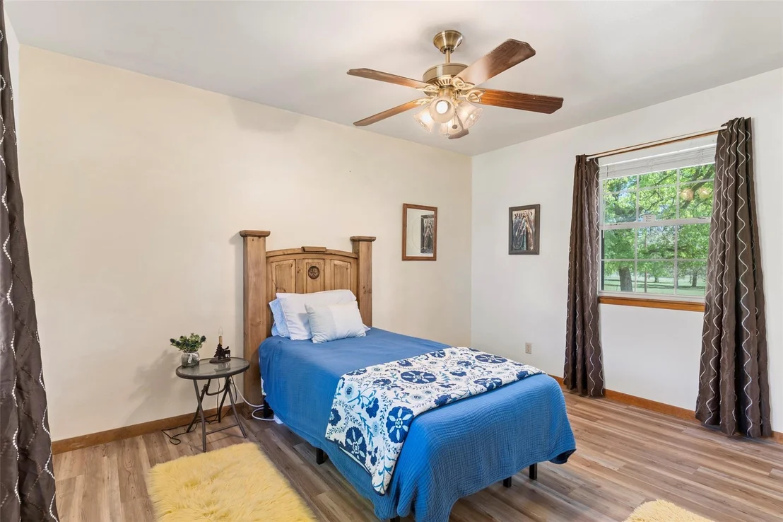 Photo of 1500 County Road 404