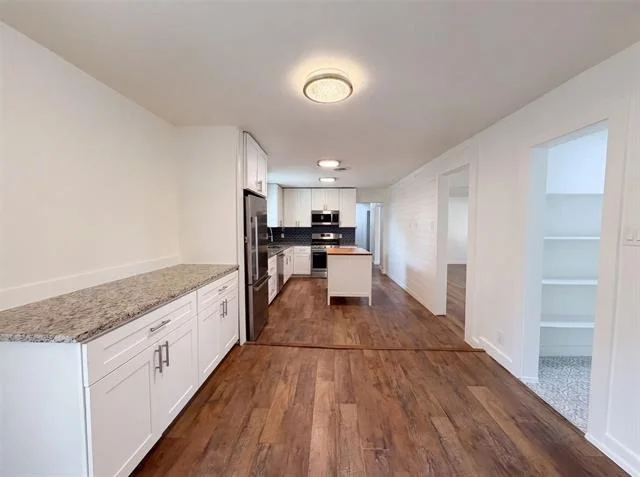 Photo of 832 Central Drive