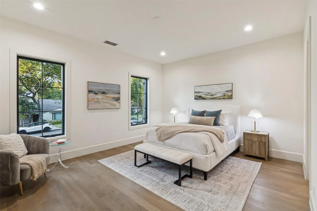 Photo of 6910 Wabash Circle