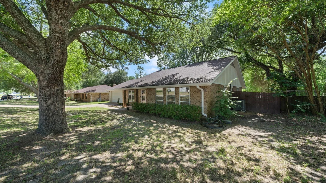 Photo of 110 Linda Lane