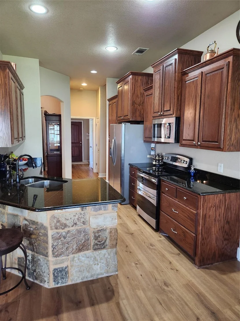 Photo of 6512 Singleton Road