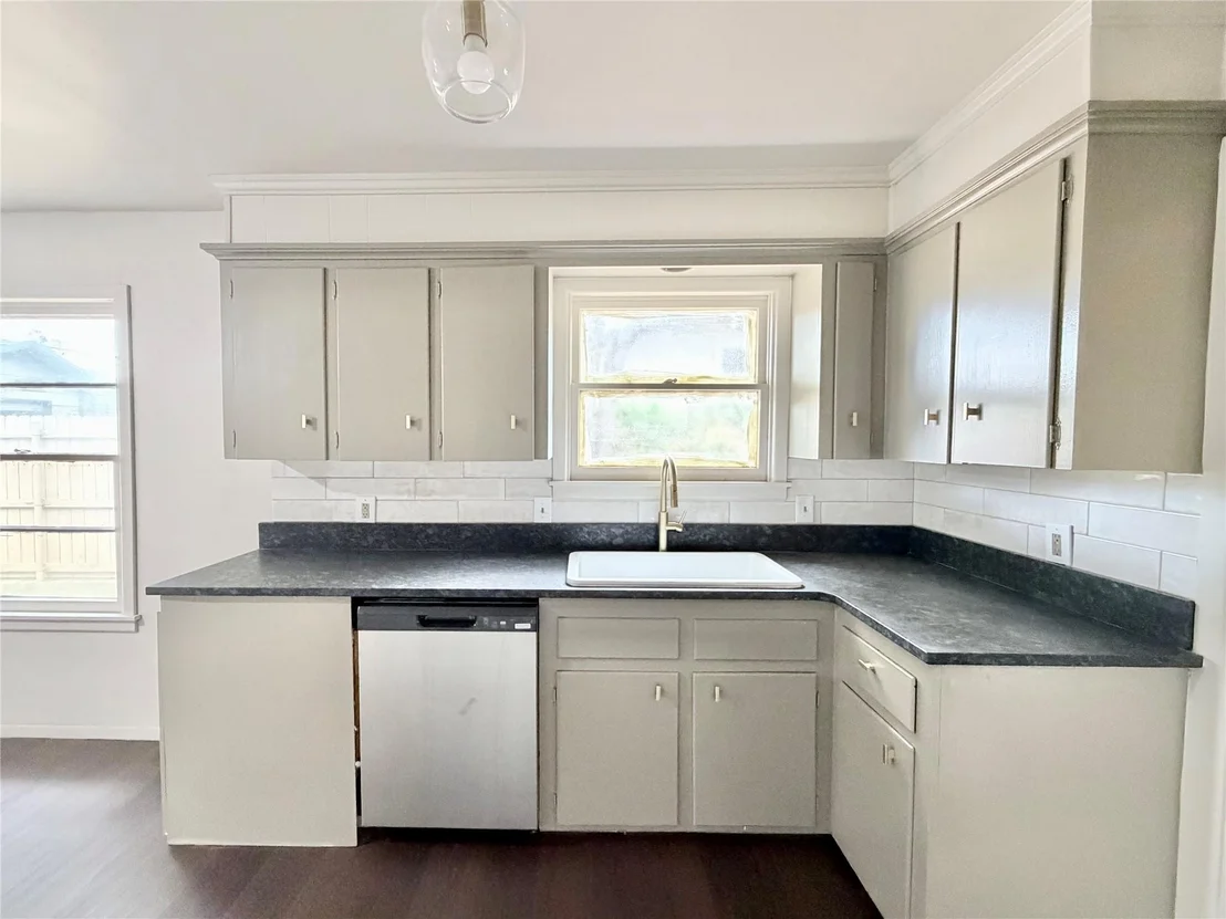 Photo of 2248 Crescent Drive