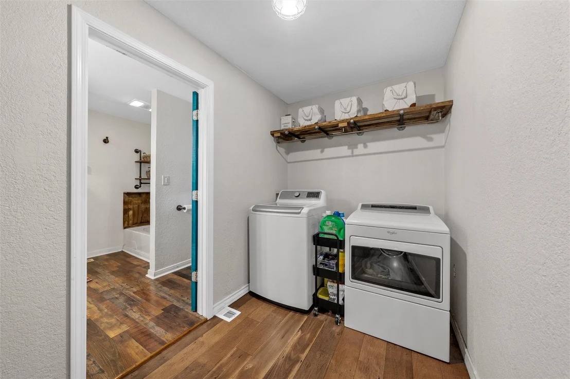 Photo of 518 Warren Road