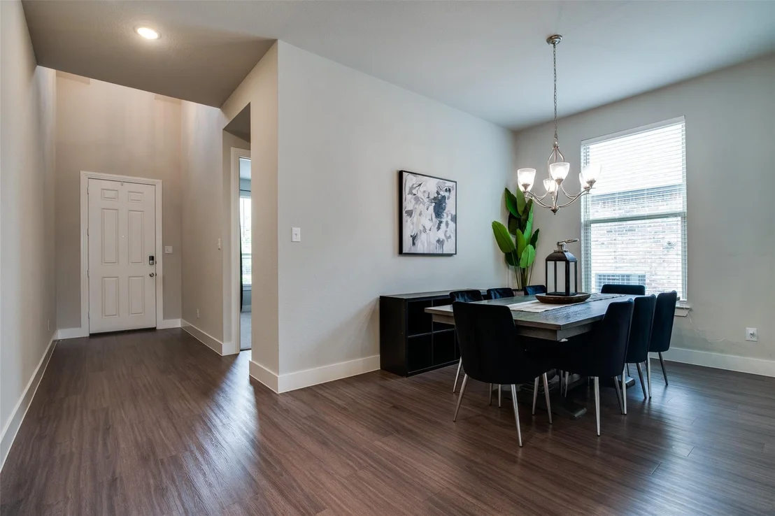 Photo of 1549 Sugarberry Drive