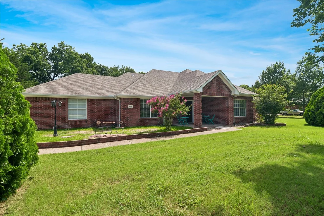 Photo of 855 Cross Timbers Drive