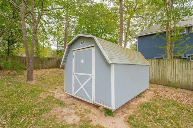 Photo of 216 Treetop Lane