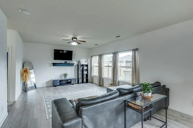 Photo of 616 Cameron Way