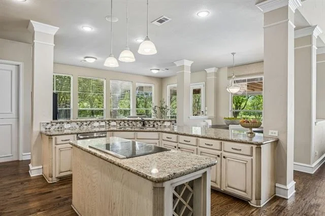 Photo of 515 Bastrop Road