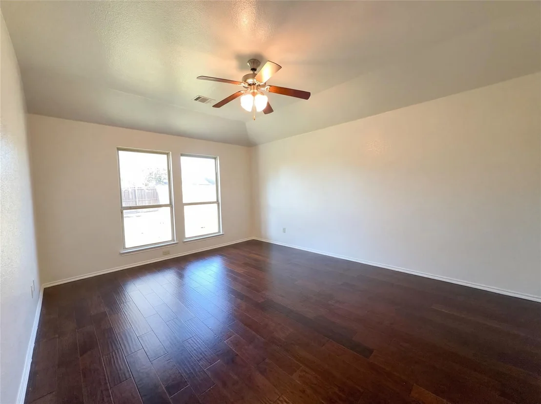 Photo of 5591 Coventry Drive