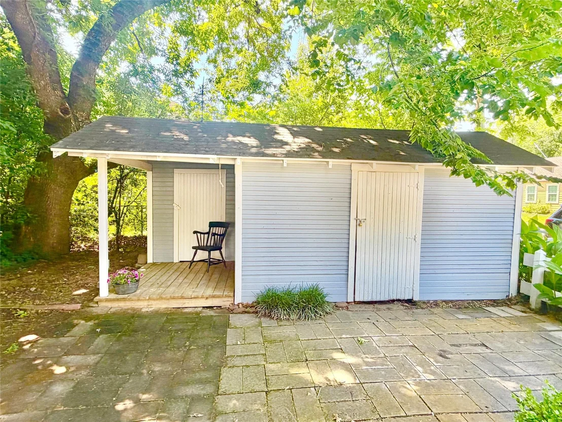 Photo of 725 Bolivar Street