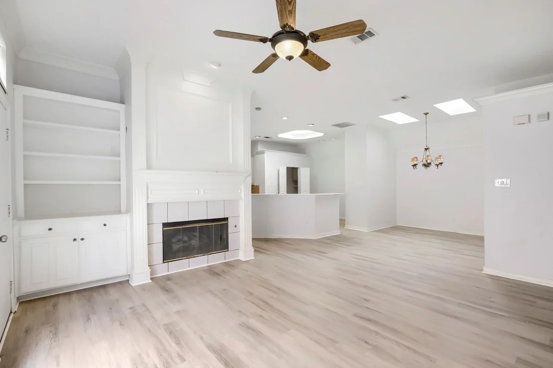Photo of 8622 Forest Glen Drive