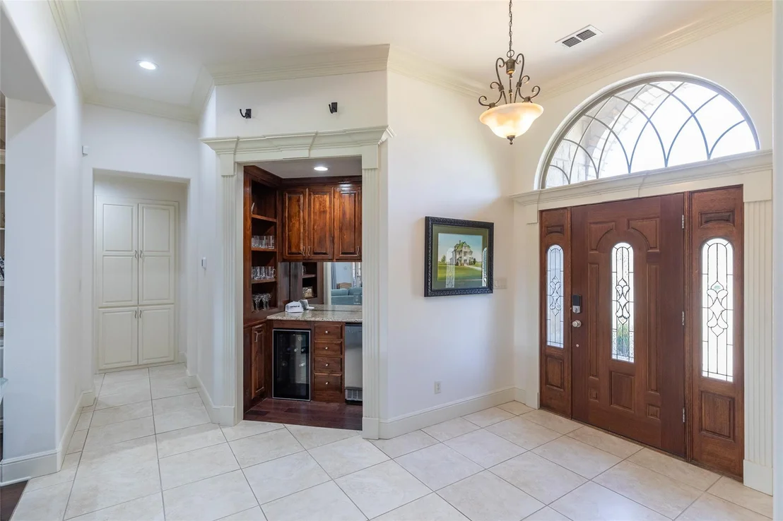 Photo of 2301 Lynbrook Drive