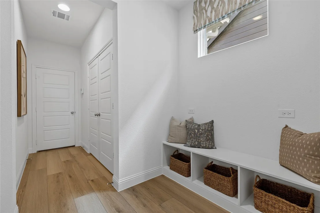 Photo of 406 Sunset Lane