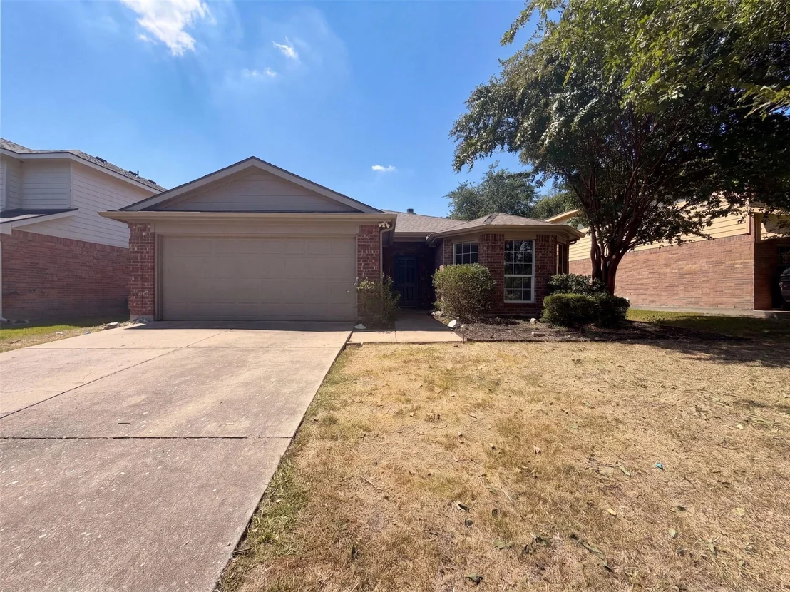 Photo of 905 Acacia Drive