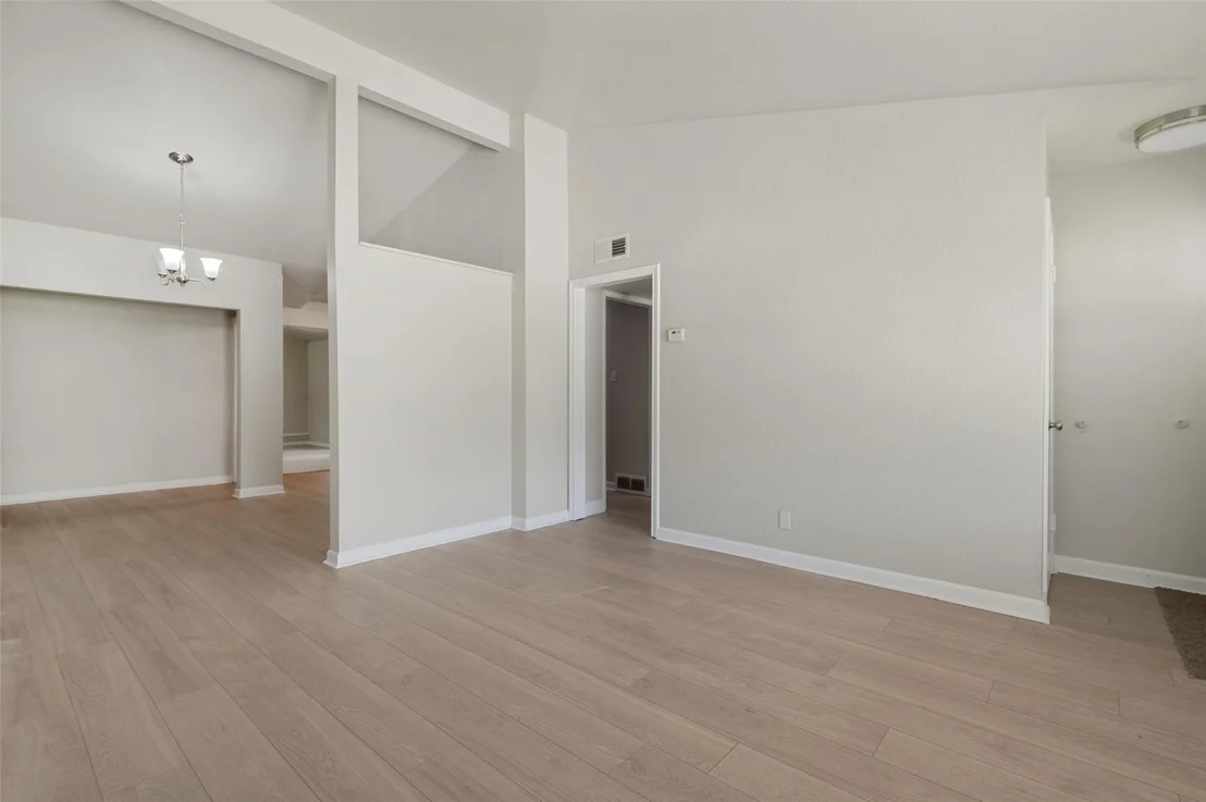Photo of 3221 Ridgeview Circle
