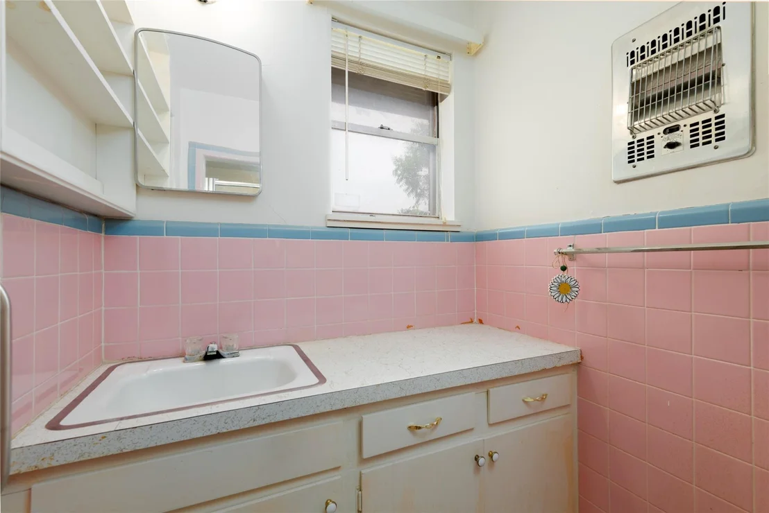 Photo of 109 Clark Road