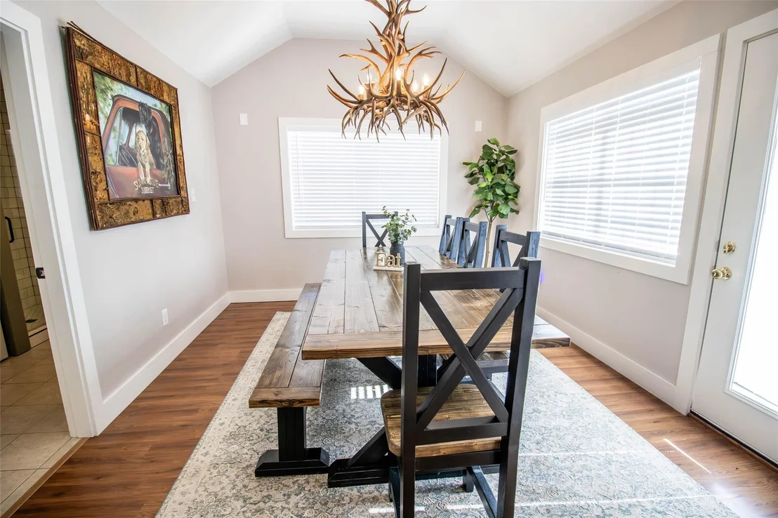 Photo of 237 Lakeview Circle