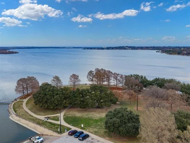 Photo of 6606 Canalview Drive