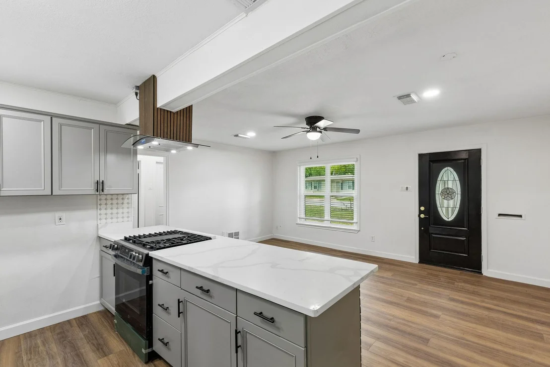 Photo of 1540 Murray Drive