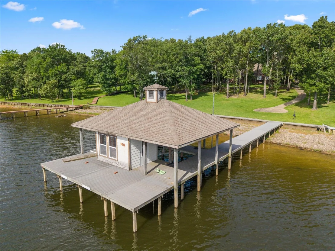 Photo of 1222 Private Road 5980