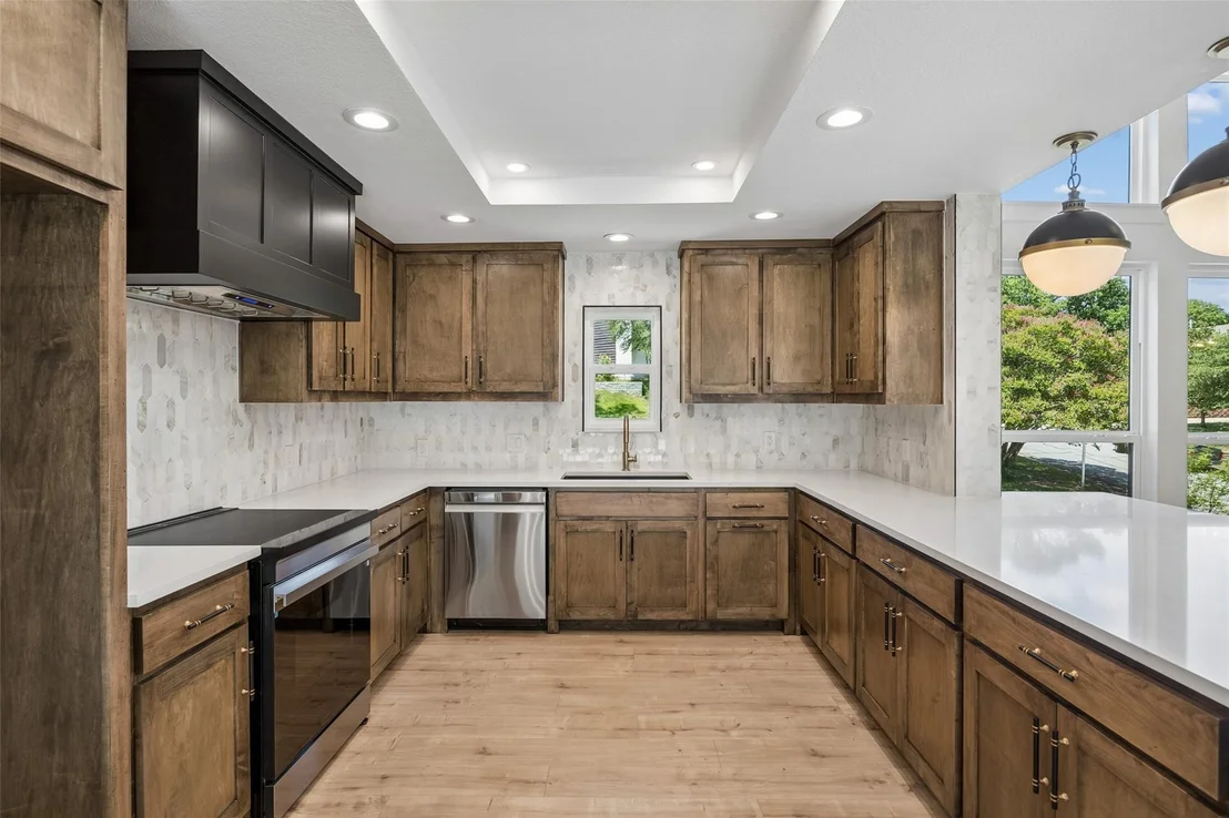 Photo of 2401 Chimney Hill Drive