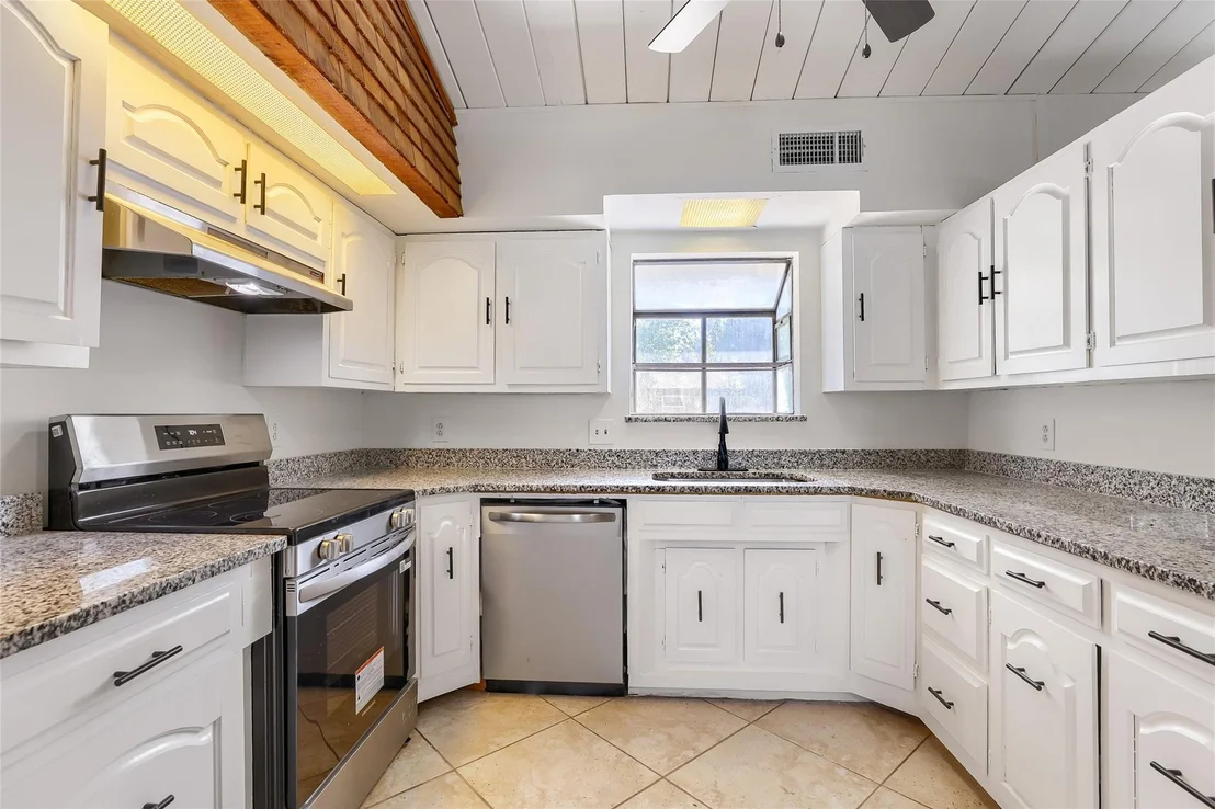 Photo of 741 Greenhaven Drive