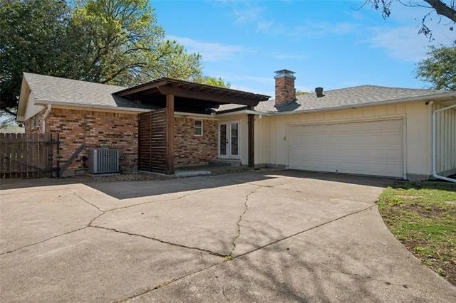 Photo of 628 Parkview Lane