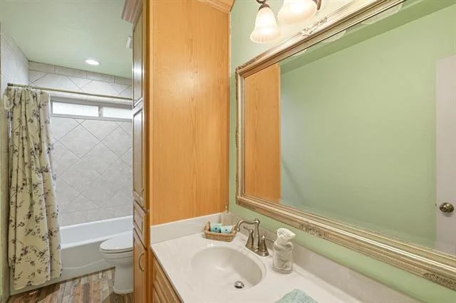 Photo of 165 Sanford Lane