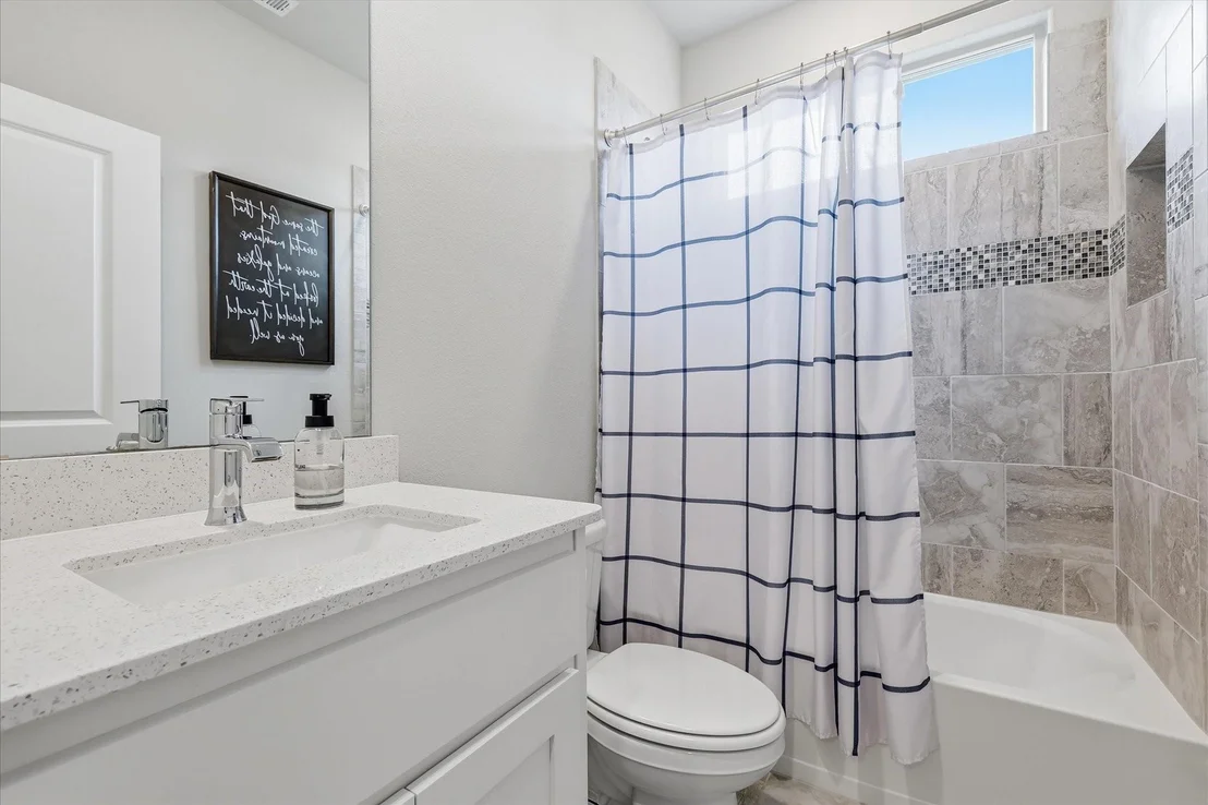 Photo of 1617 Longspur Drive