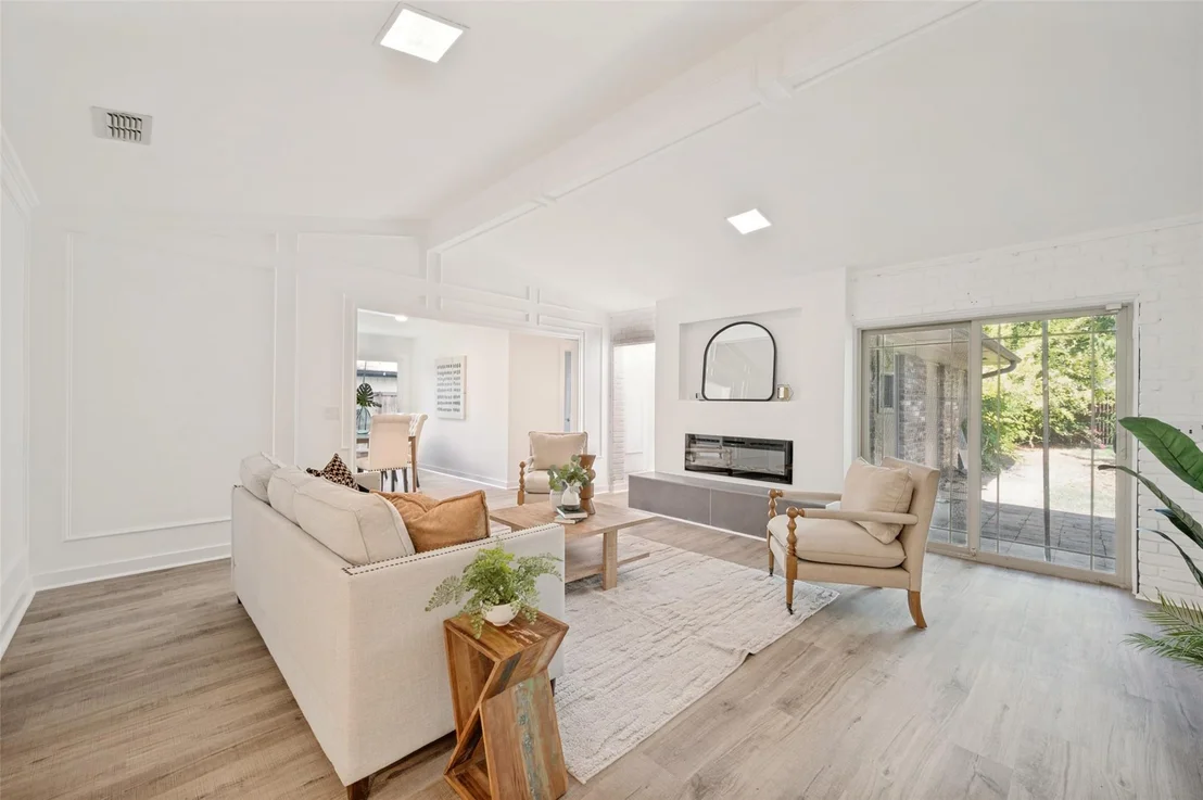 Photo of 5012 Hatherly Drive