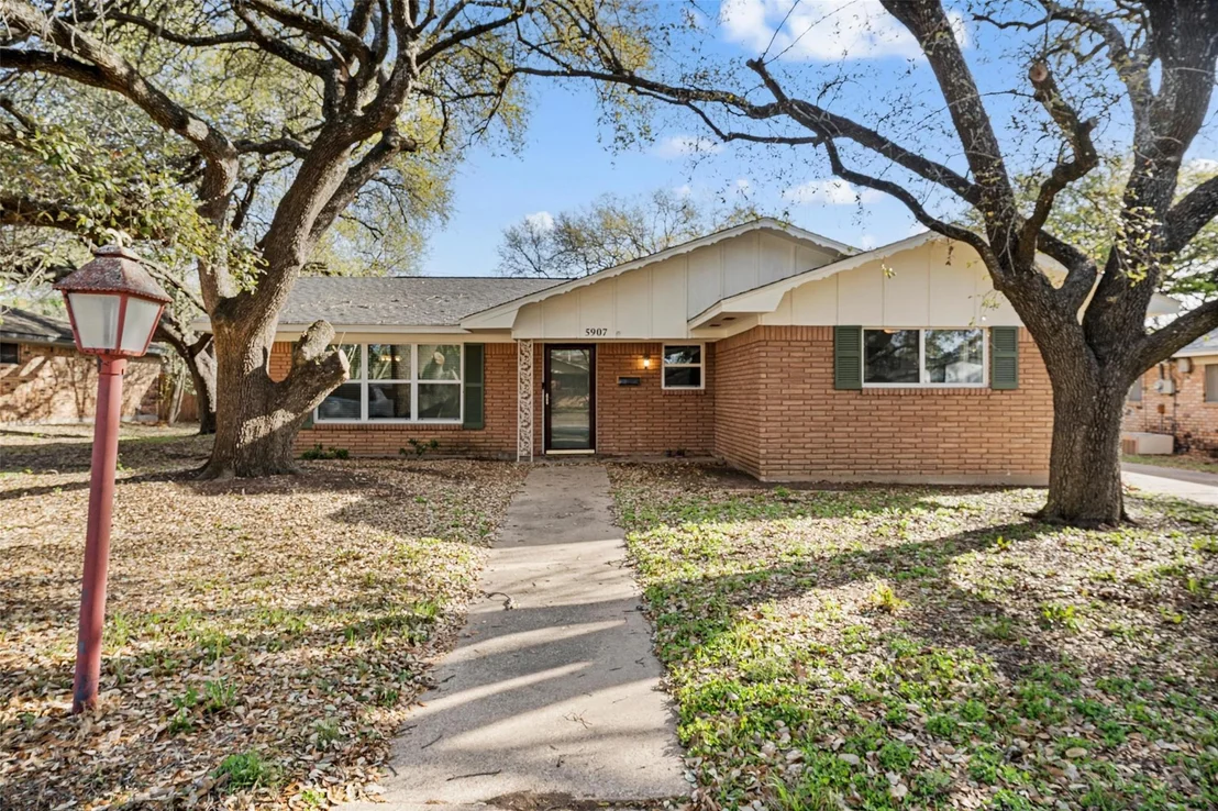 Photo of 5907 Caldwell Street