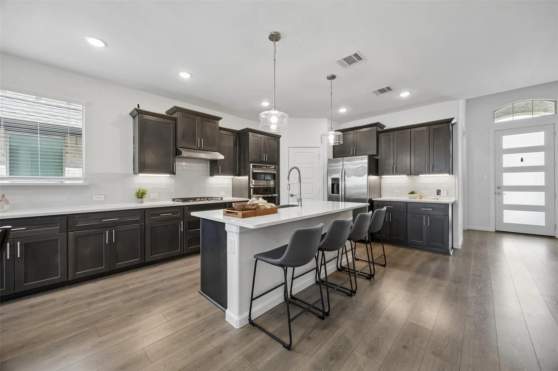 Photo of 621 Hummingbird Drive
