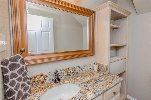 Photo of 140 Oyster Bay
