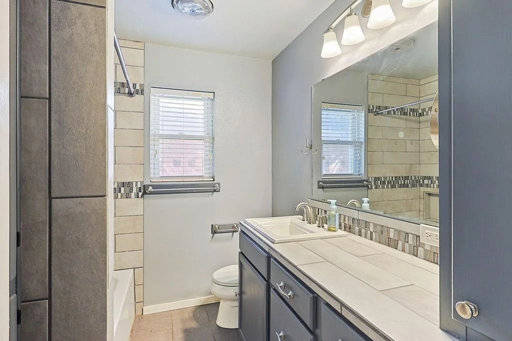 Photo of 3102 Ivanhoe Lane