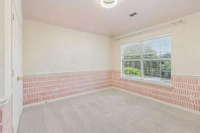 Photo of 4508 Farringdon Lane