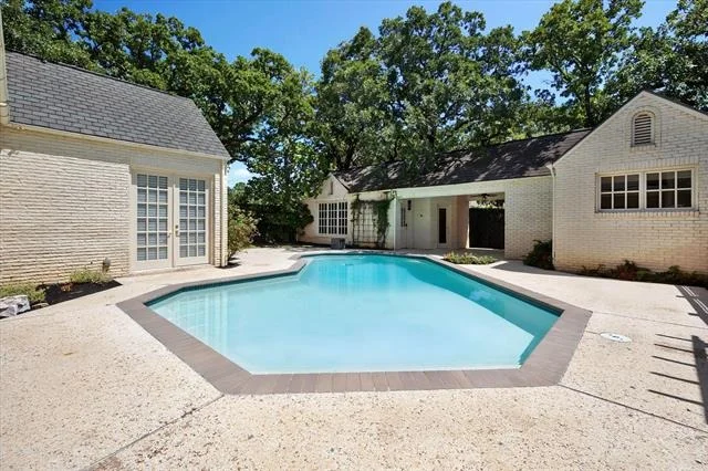 Photo of 2410 GREEN PARK Drive