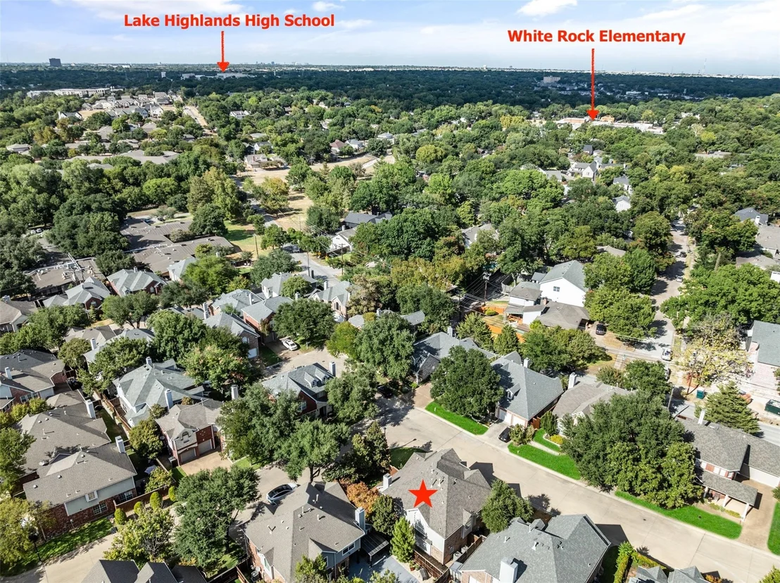 Photo of 8915 White Pine Lane